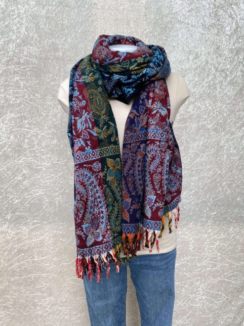 Alternative view of Tibet sjaal Anicha deep sea