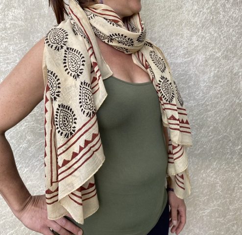 Handgestempelde blockprint sjaals uit India. Elk artikel is volledig met de hand bedrukt en dus uniek.