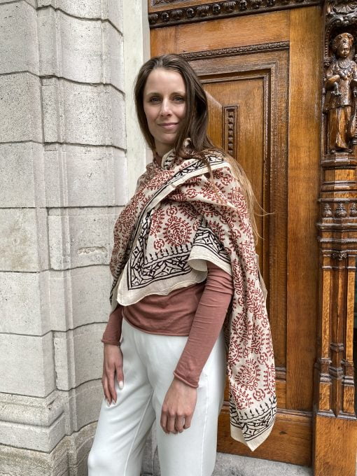 Prachtige met de hand gestempelde blockprintsjaals uit India uit de regio Rajasthan. Te gebruiken als sjaal, als pareo, als rok of jurkje voor het strand, etc!